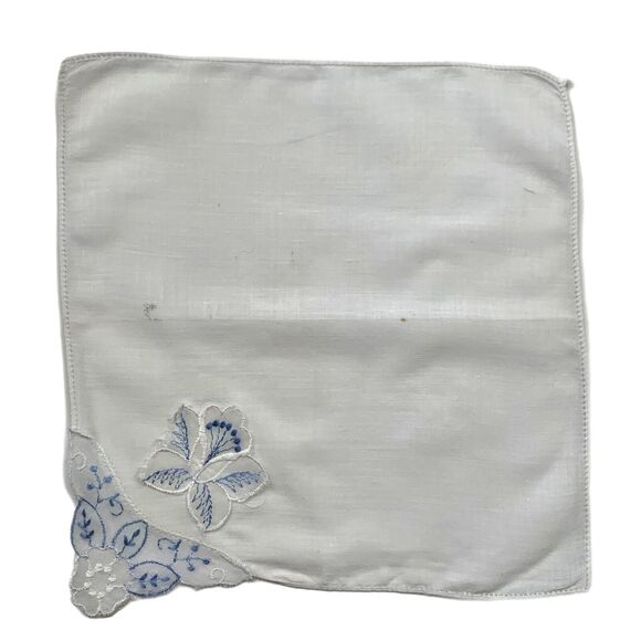 Embroidered Something Blue Bride Handkerchief 3D Wedding Cottage Core Granny Vtg - Picture 3 of 3